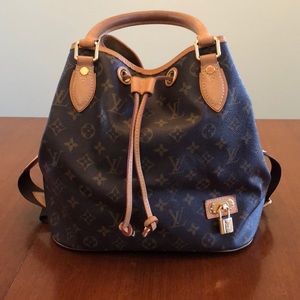 Louis Vuitton purse